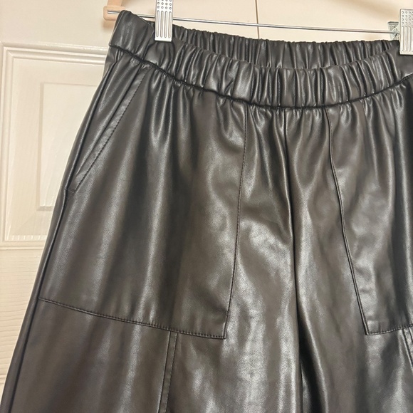 GAP High Rise Vegan Leather Straight Pull-On Pants - Picture 4 of 7
